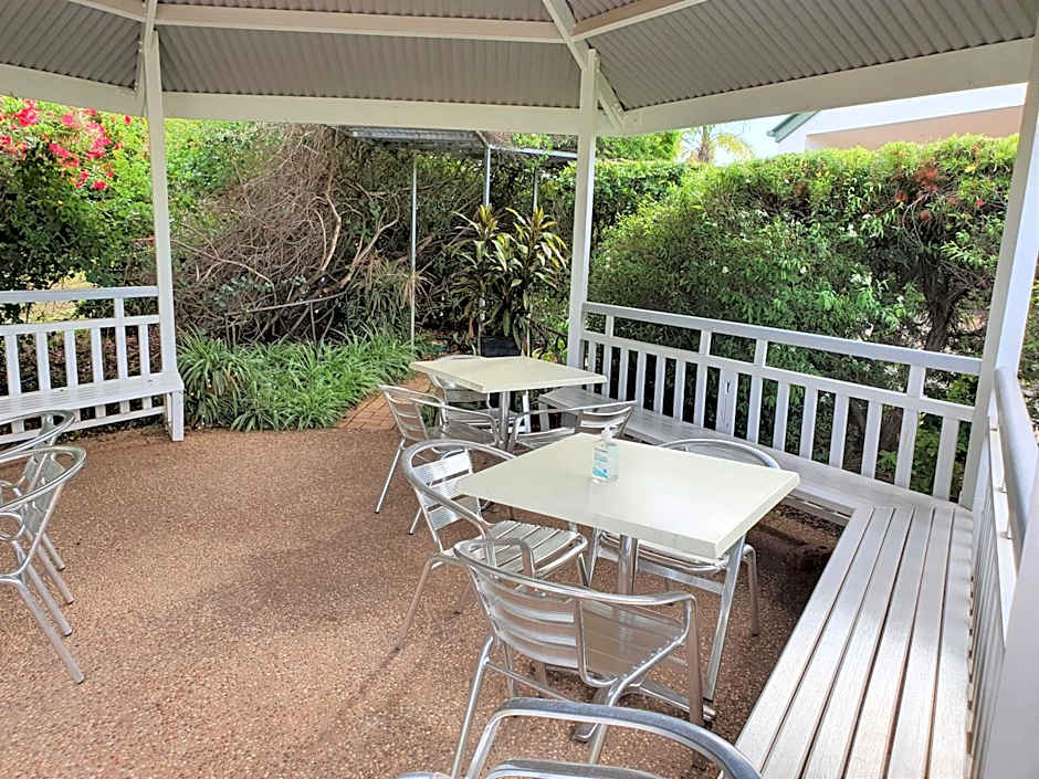 Jacaranda Country Motel