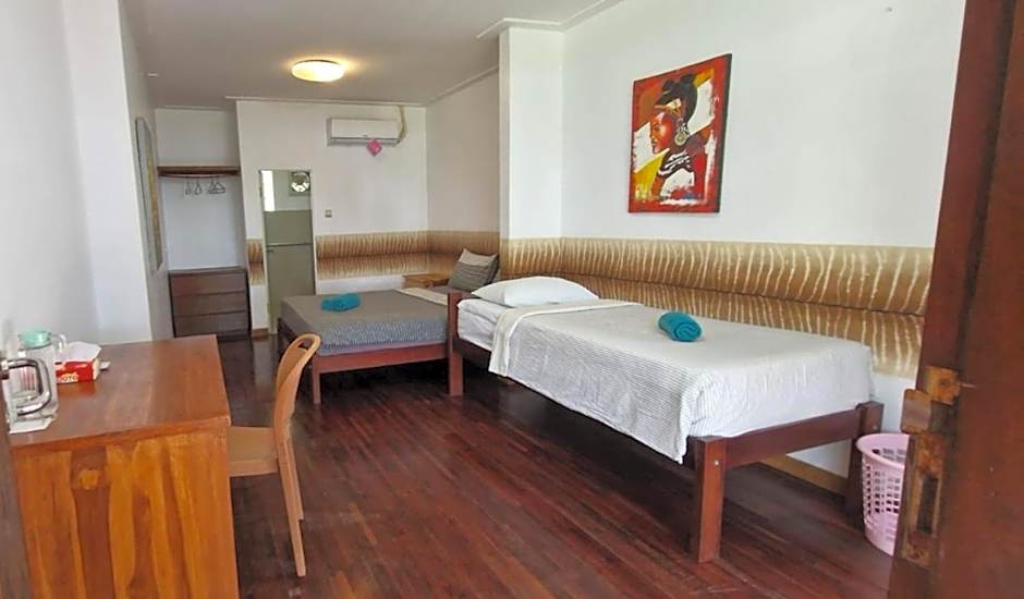 Castaway Surf Retreat