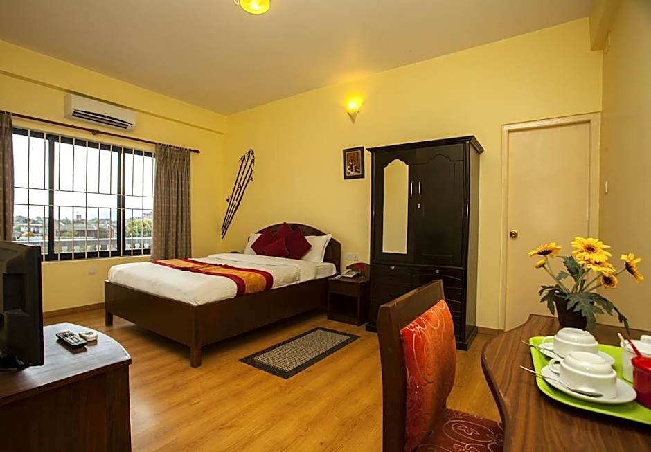 Hotel Crown Himalayas