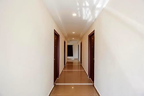 OYO 13163 Jaswitha Homes