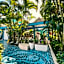 Hotel Cocoplum Beach