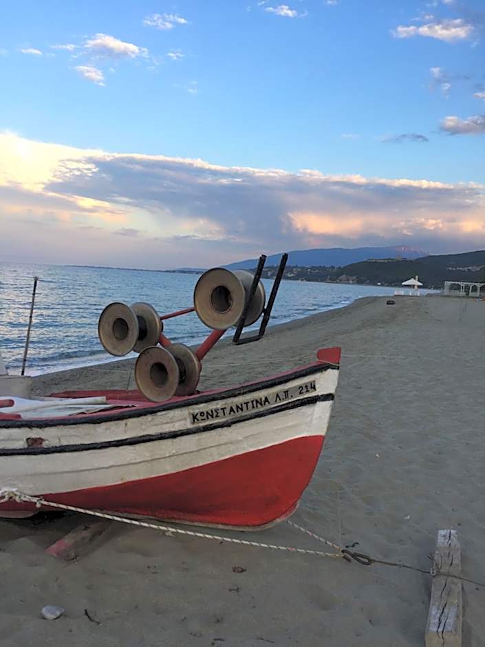 Alexandros Hotel