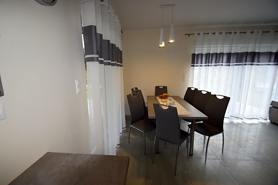 Domek na Plażowej Lubiatowo