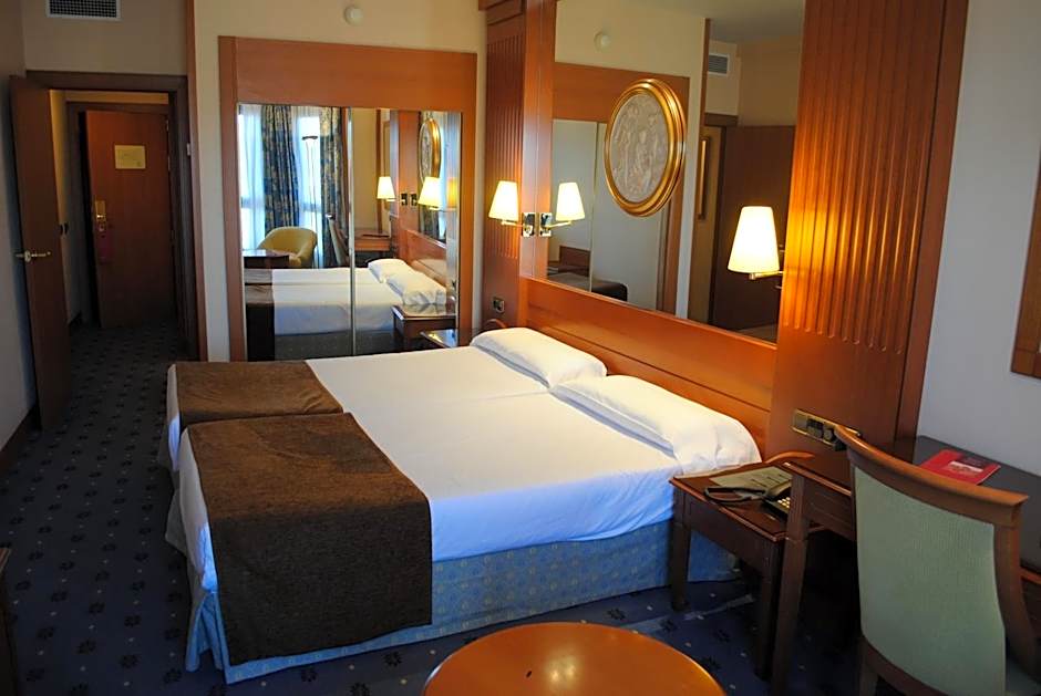 Hotel los Bracos by Silken