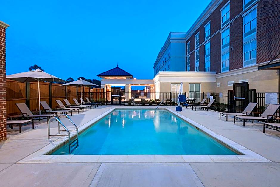 Courtyard by Marriott Jackson Madison