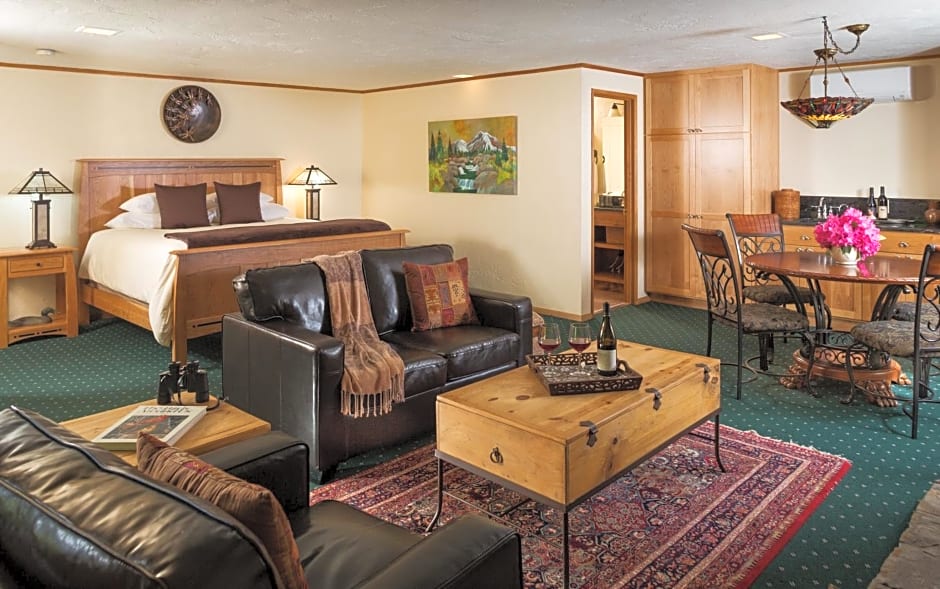Eagle Rock Lodge