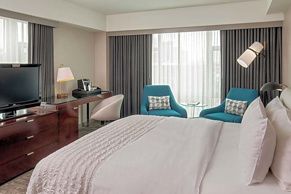 Le Meridien Boston Cambridge