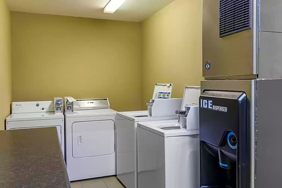 Comfort Suites Batesville