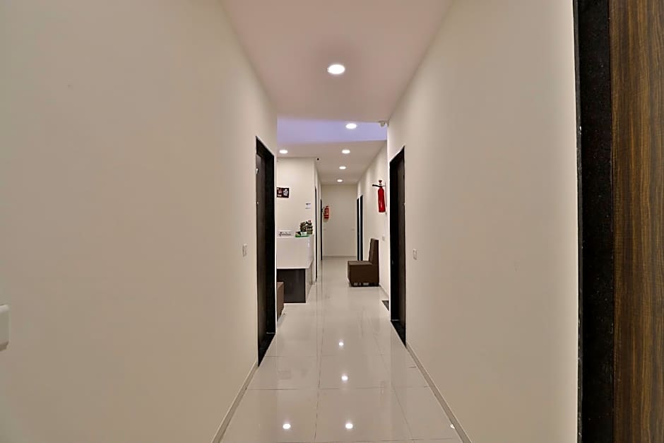 Hotel Radhanand by OYO Rooms – Ahmedabad, TN