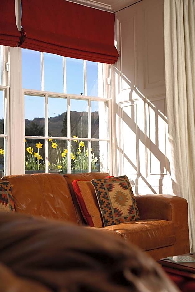 Tweedies Bar and Lodge