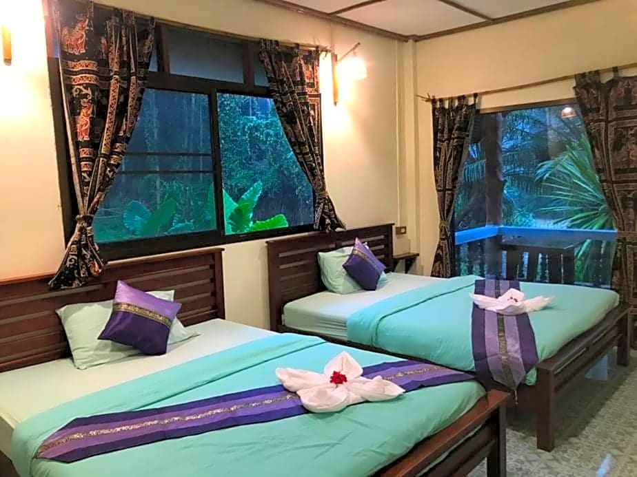 Khao Sok River & Jungle Resort