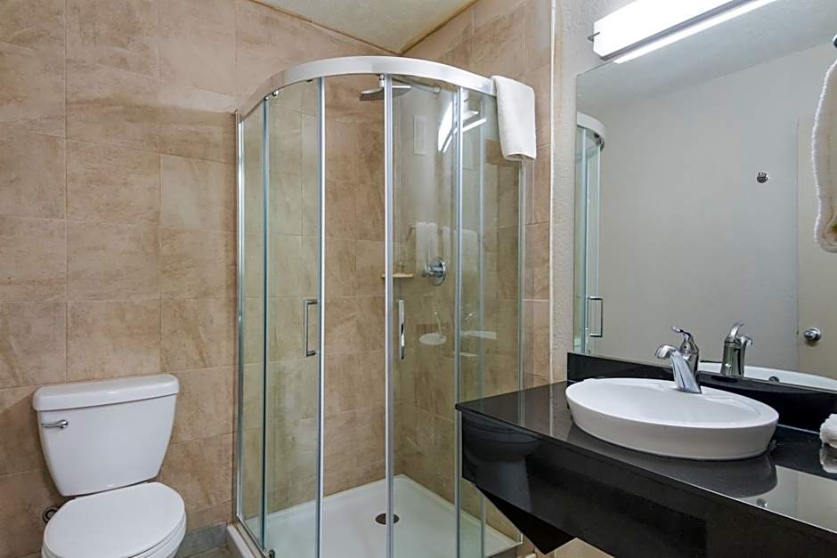 Red Roof Inn San Antonio E - Frost Bank Center