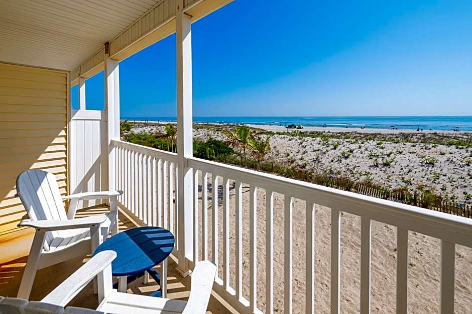 Drifting Sands Oceanfront Hotel