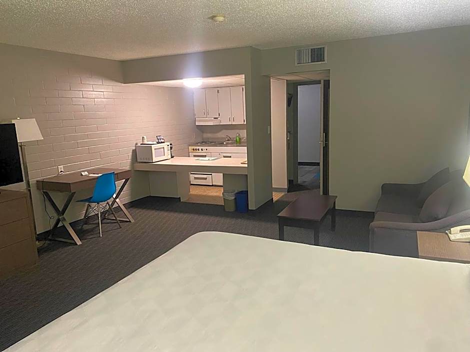 Travelodge by Wyndham Grande Prairie