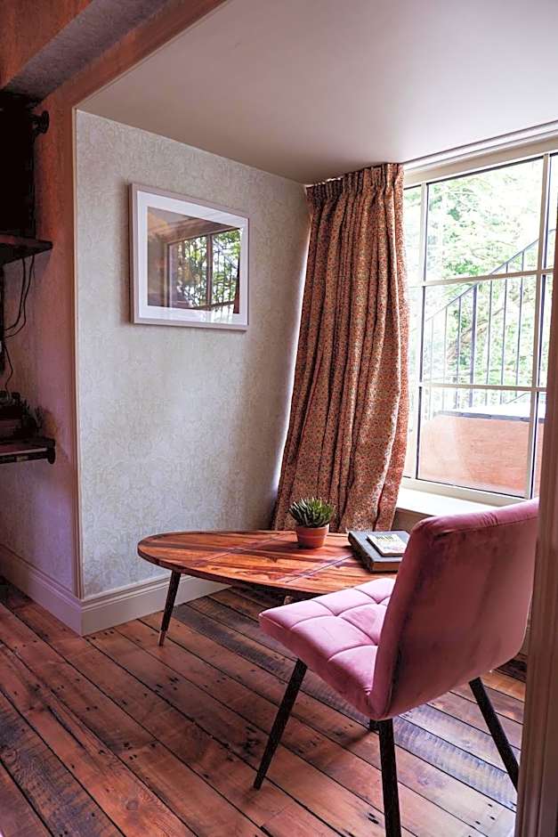 The Rabbit Hotel & Retreat