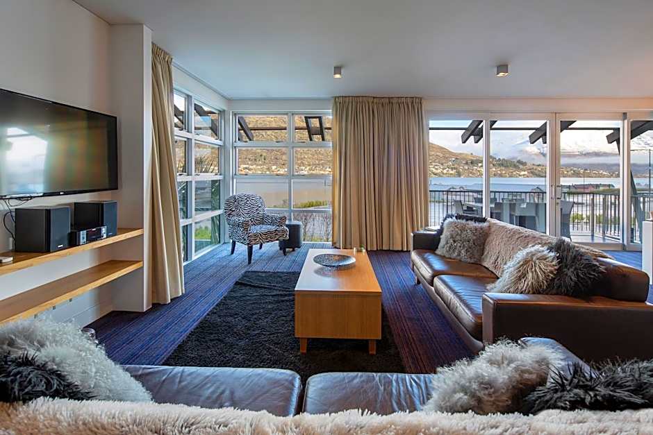 Marina Apartments - Element Escapes