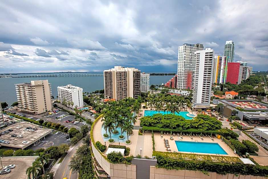 Fortune House Hotel Suites