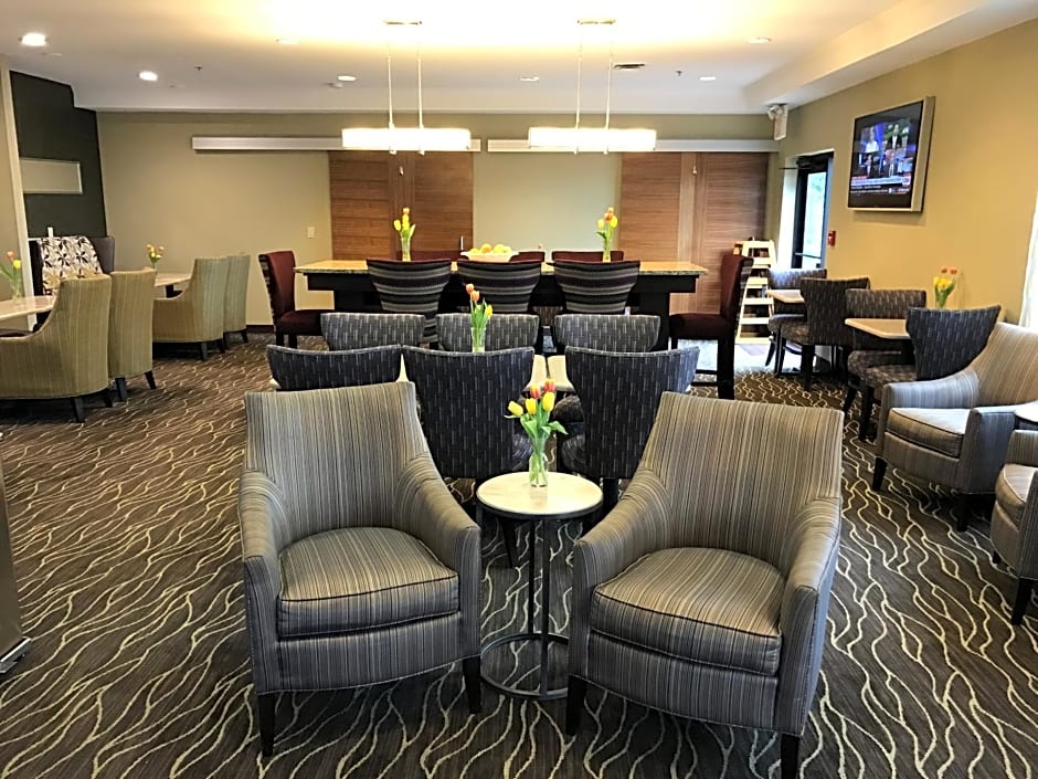 Holiday Inn Express Hotel & Suites St. Paul - Woodbury, an IHG Hotel