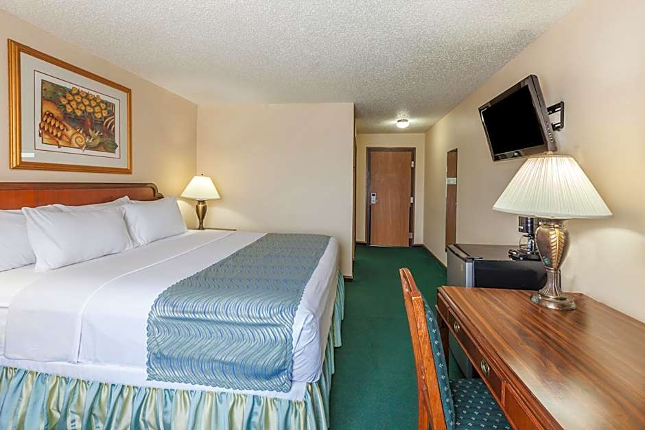 Super 8 by Wyndham Irving DFW Airport/South