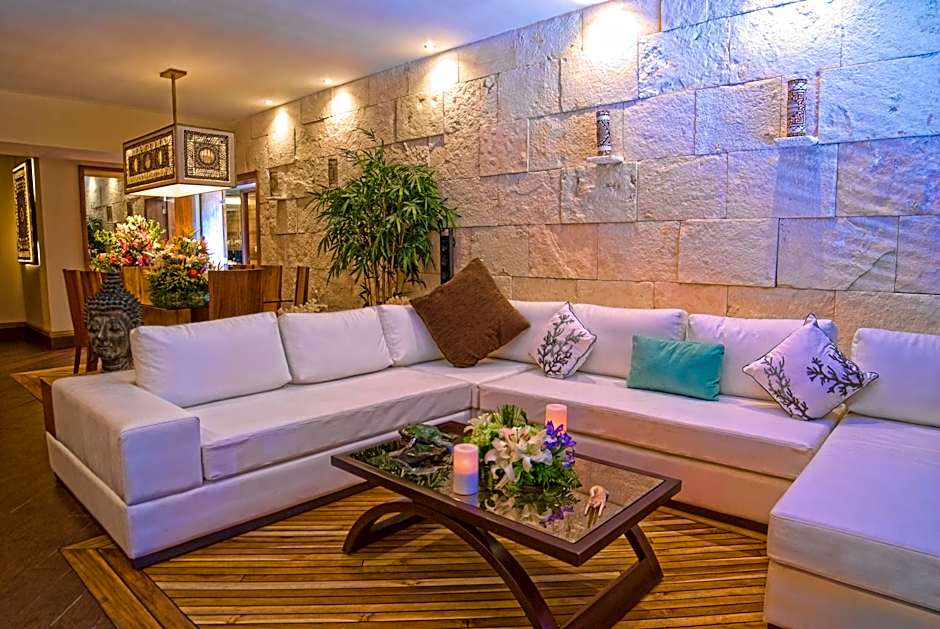 La Divina by Aldea Thai