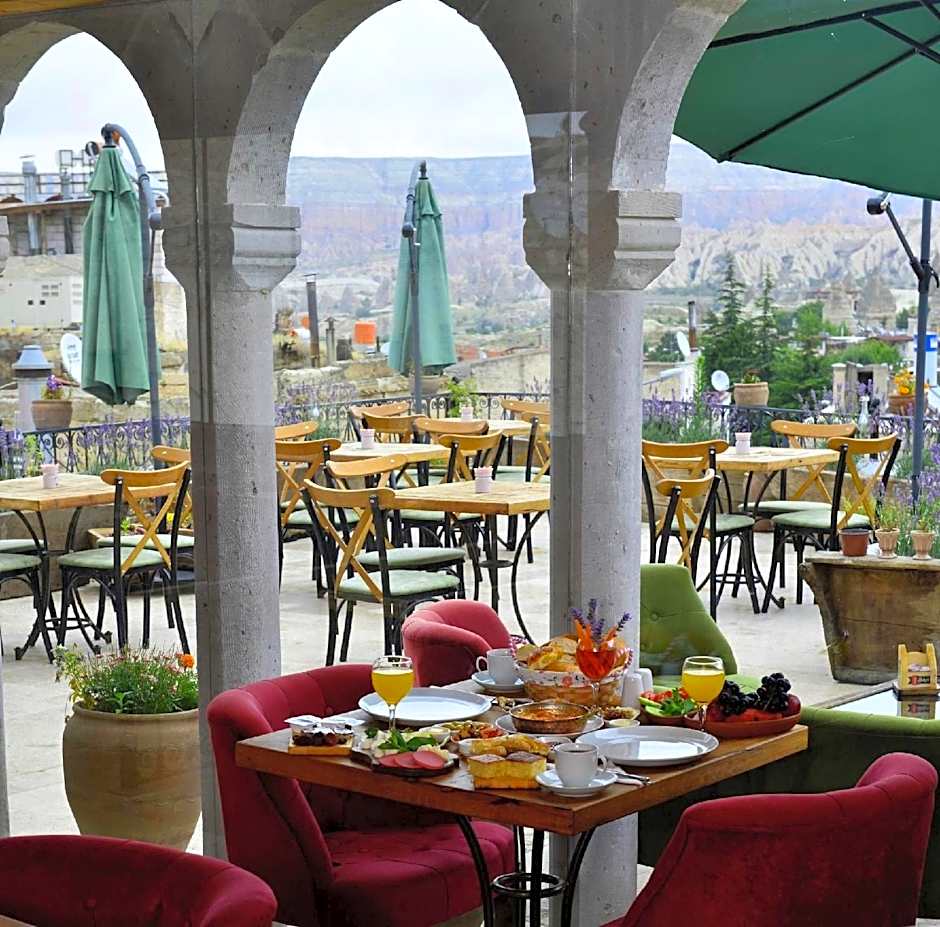 Caftan Cave Suites