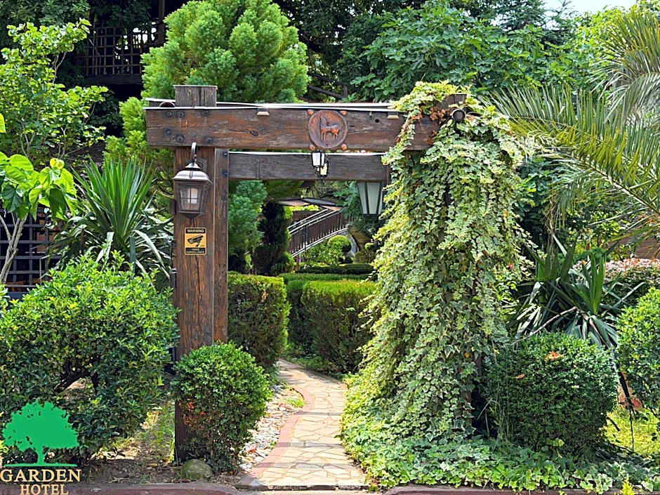 Garden Hotel