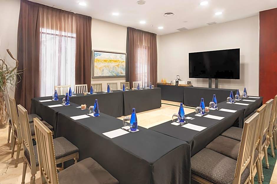 Catalonia Puerta Del Sol