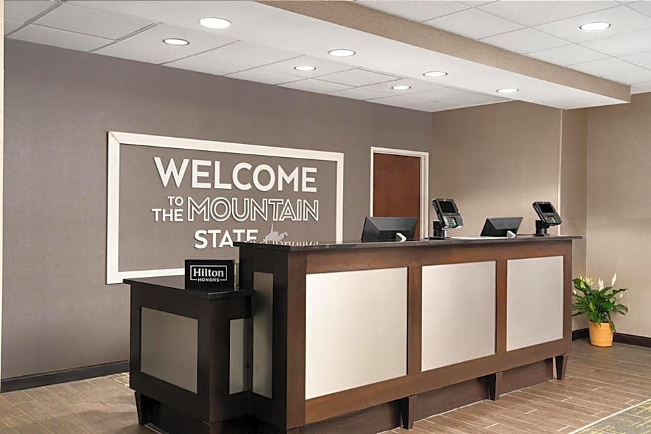 Hampton Inn Fairmont