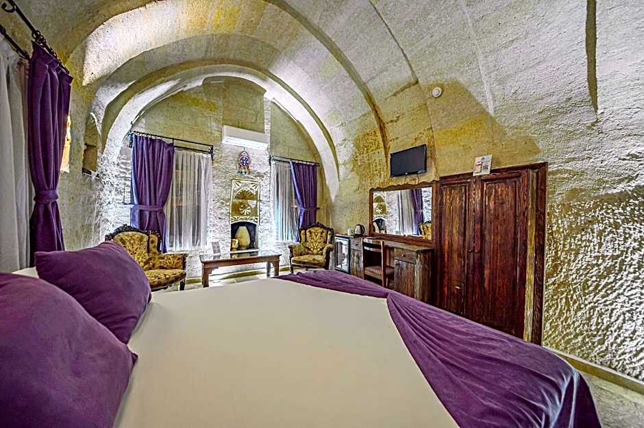 Hidden Cave Hotel