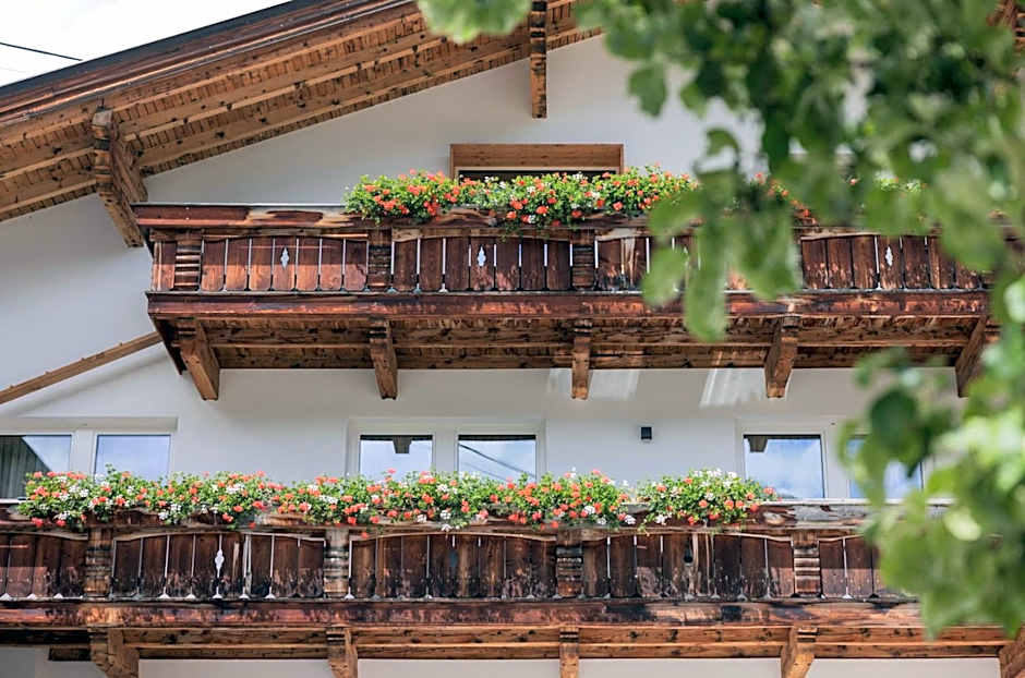 Alpen Gasthof Apartments Hohe Burg