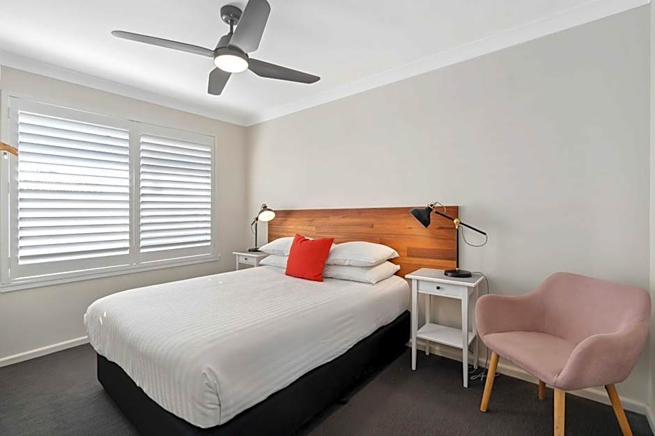 West End Motor Lodge