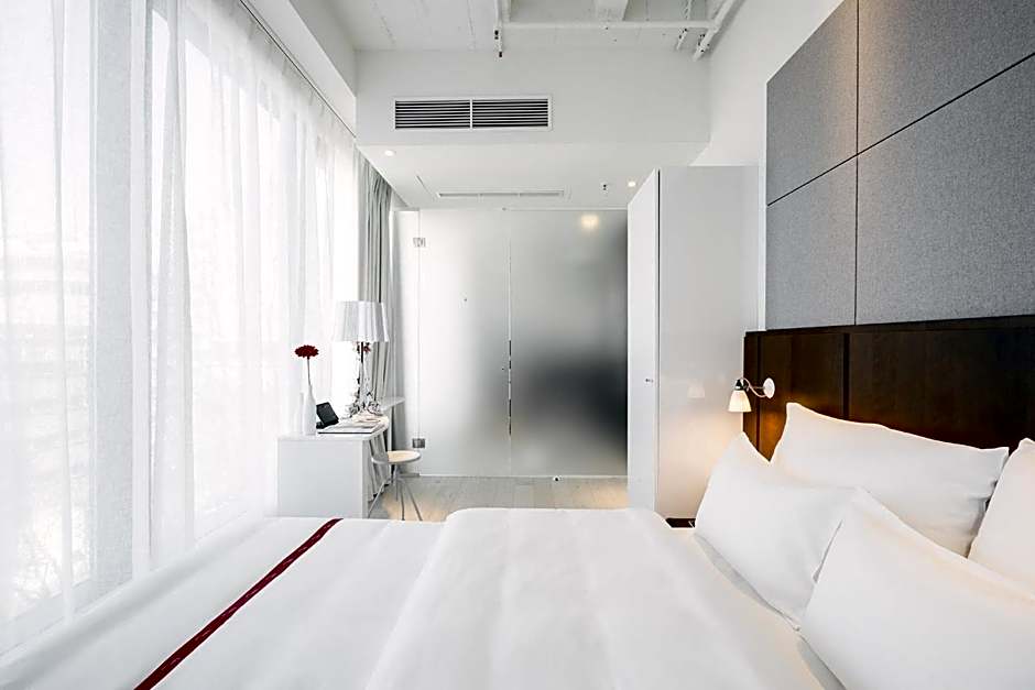 Ruby Lilly Hotel Munich