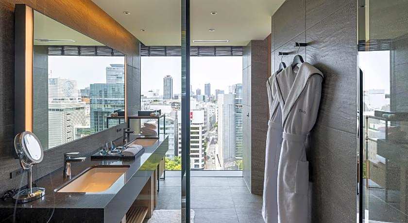 TIAD, Autograph Collection