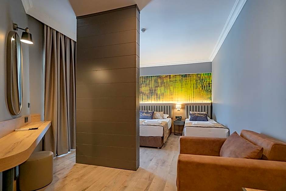 Side Amour Hotel