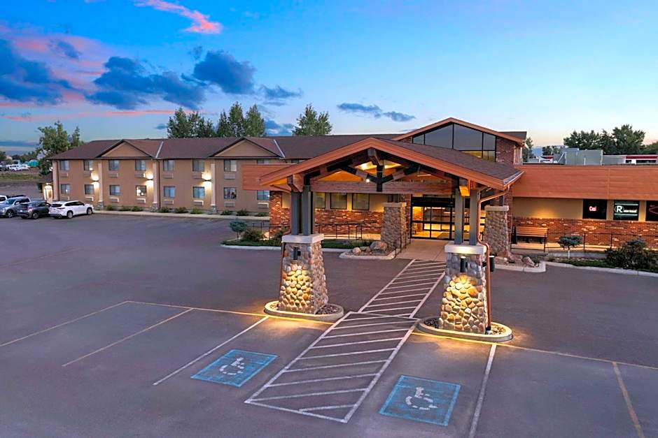 Super 8 by Wyndham Conrad