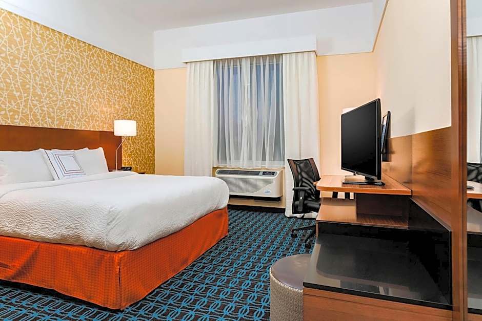 Photo 1 of 7 of 1 King Bed, Hearing/Mobility Accessible, Roll in Shower