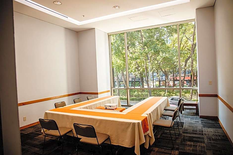 Holiday Inn Express Mexico Reforma By IHG