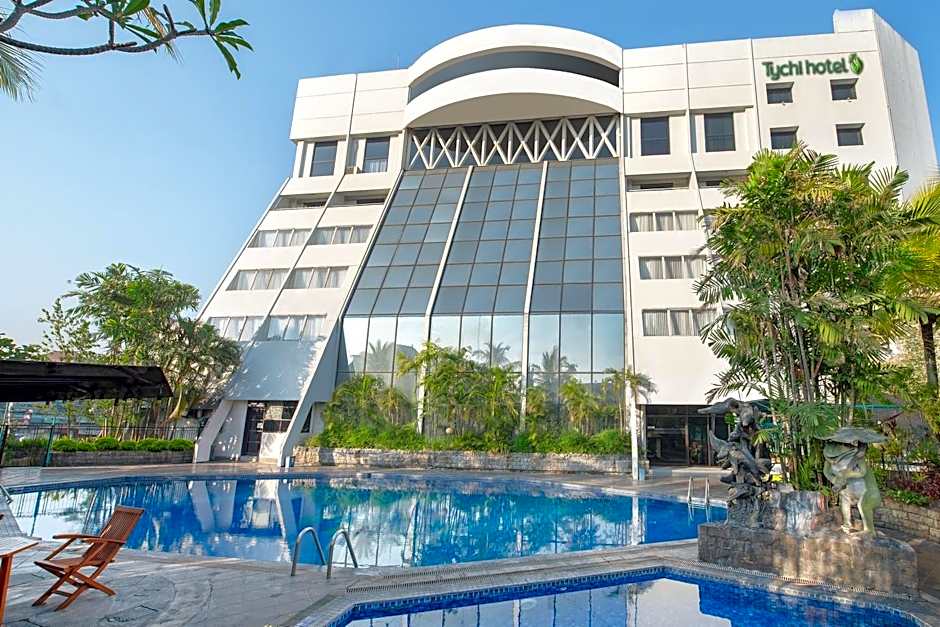 Lux Tychi Hotel Malang