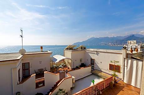 Beach Hotel 14Leoni b&b