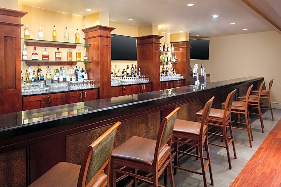 DoubleTree By Hilton Hotel Boston North Shore