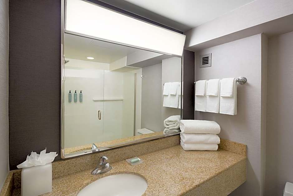 Courtyard by Marriott Shelton