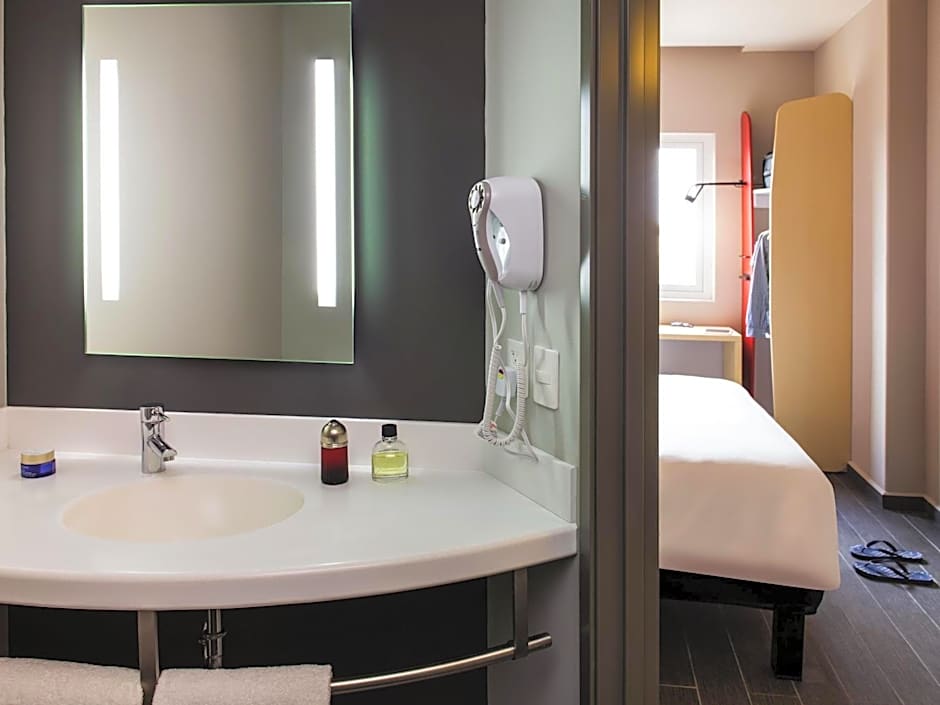 Ibis Mazatlan Marina