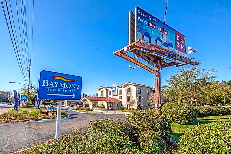 Casa Bella Inn & Suites