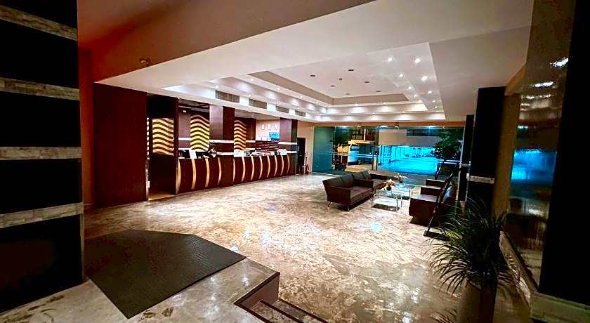 Crown Pattaya Beach Hotel