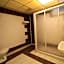 Yue Jing Commercial Hotel
