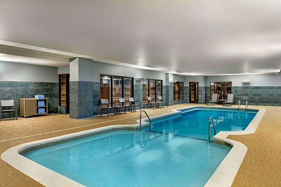 Residence Inn by Marriott Milwaukee Brookfield at Poplar Creek