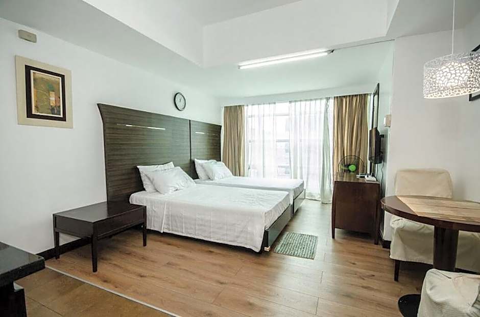 Lancaster Hotel Manila