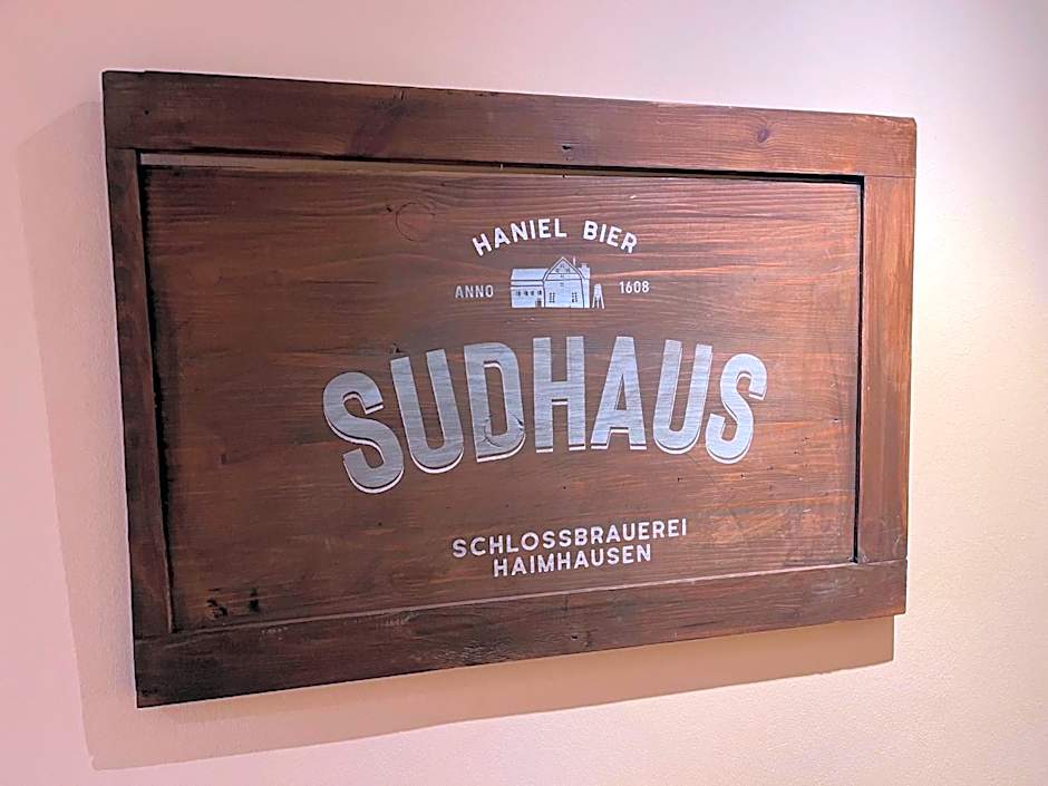 Brauerei Gasthaus Lohhof im Münchner Norden, direkt an der S1, nähe vom Flughafen, Zentrum, A92, Allianz Arena, Ruderregatta und Schießanlage G- Hochbrück entfernt, Internationale Küche