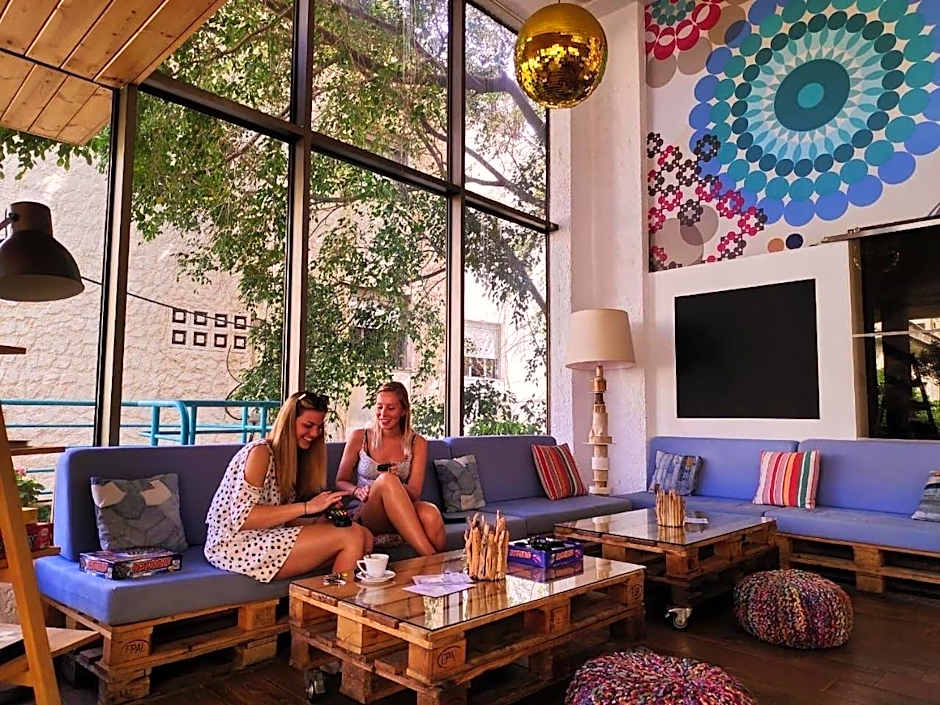 STAY Rhodes HoStel & Bar