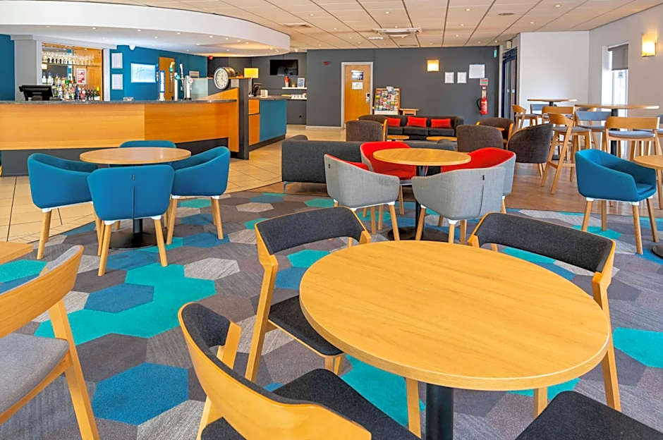 Holiday Inn Express Gloucester By IHG